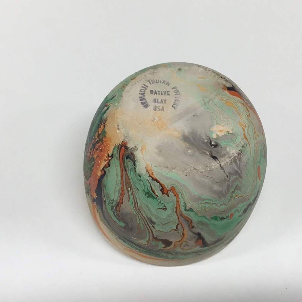 Nemadji Handcrafted Pottery Bowl - Picture 4 of 5